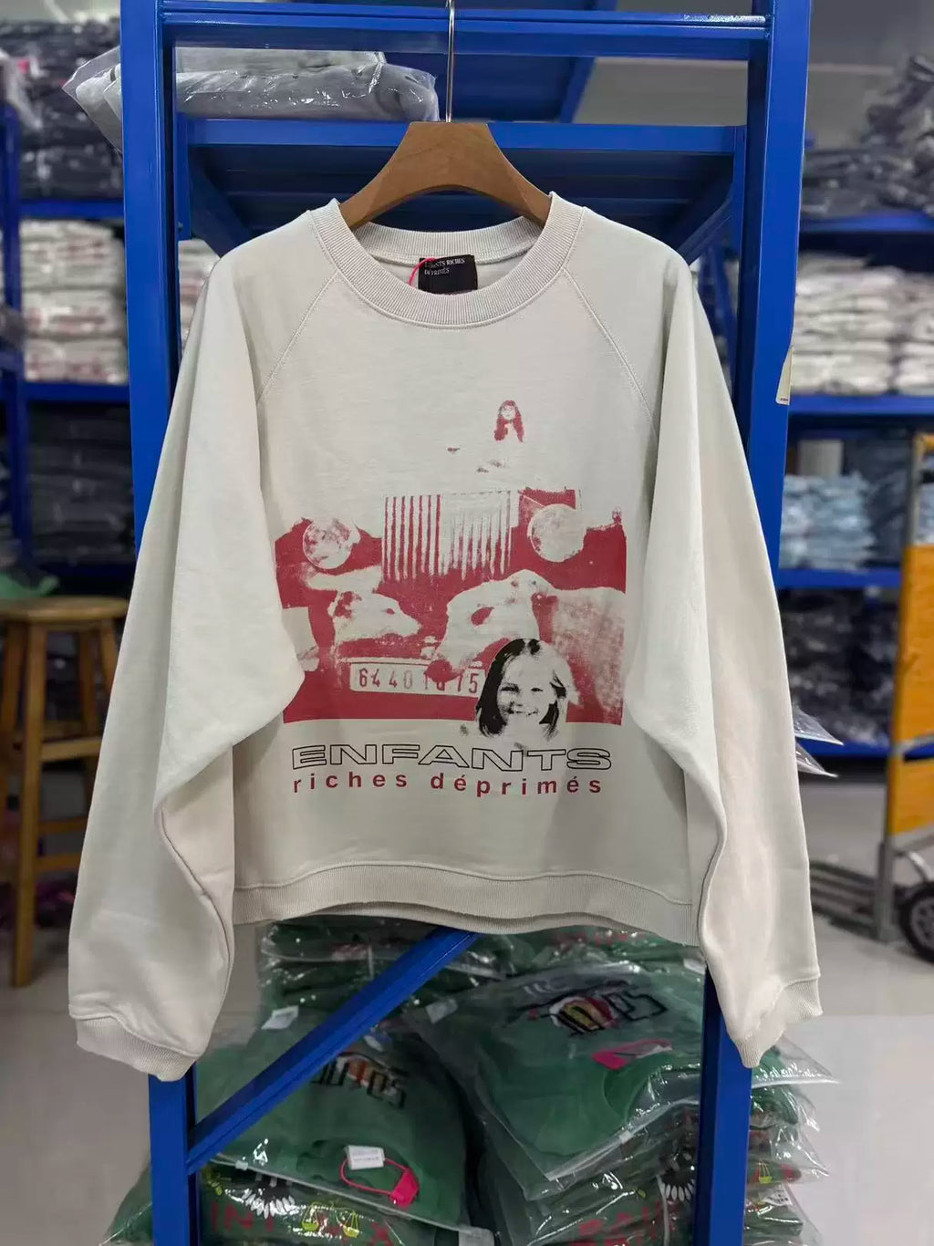 Enfants Riches Déprimés Red Print Cropped Raglan Sweatshirt Off‑White