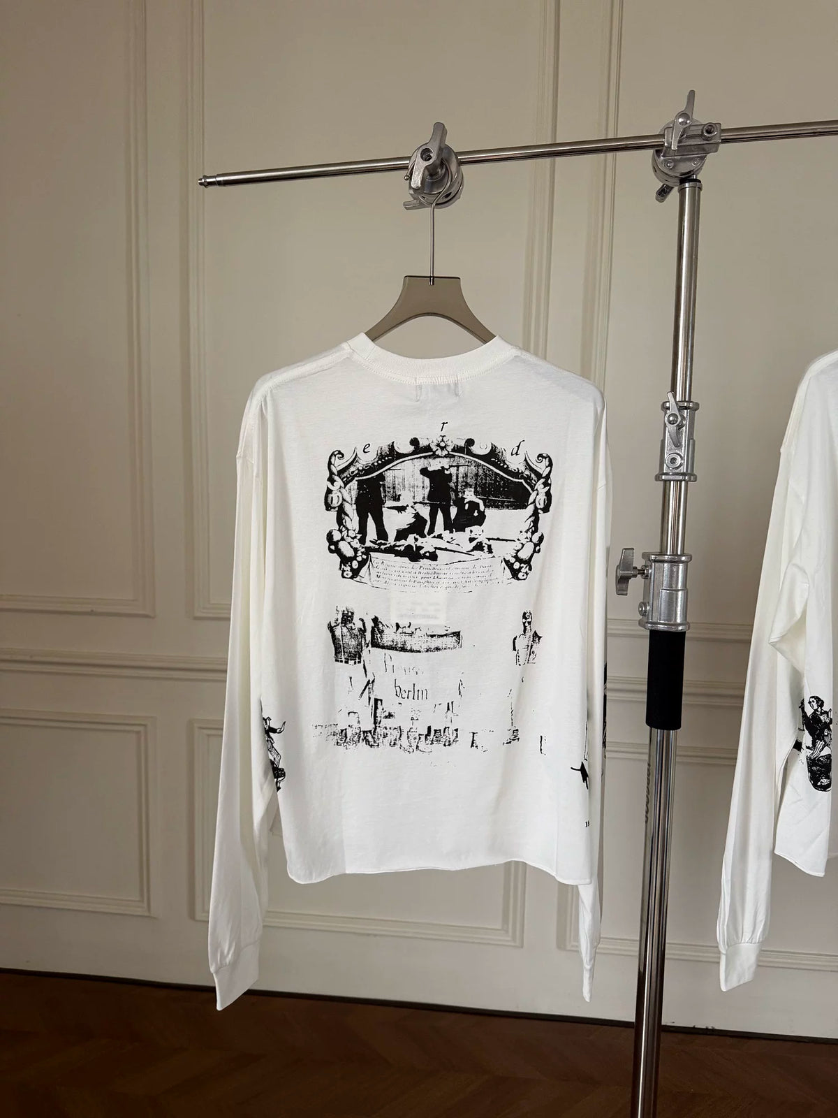 ERD Vintage French Text Engraving Art Long Sleeve T‑Shirt