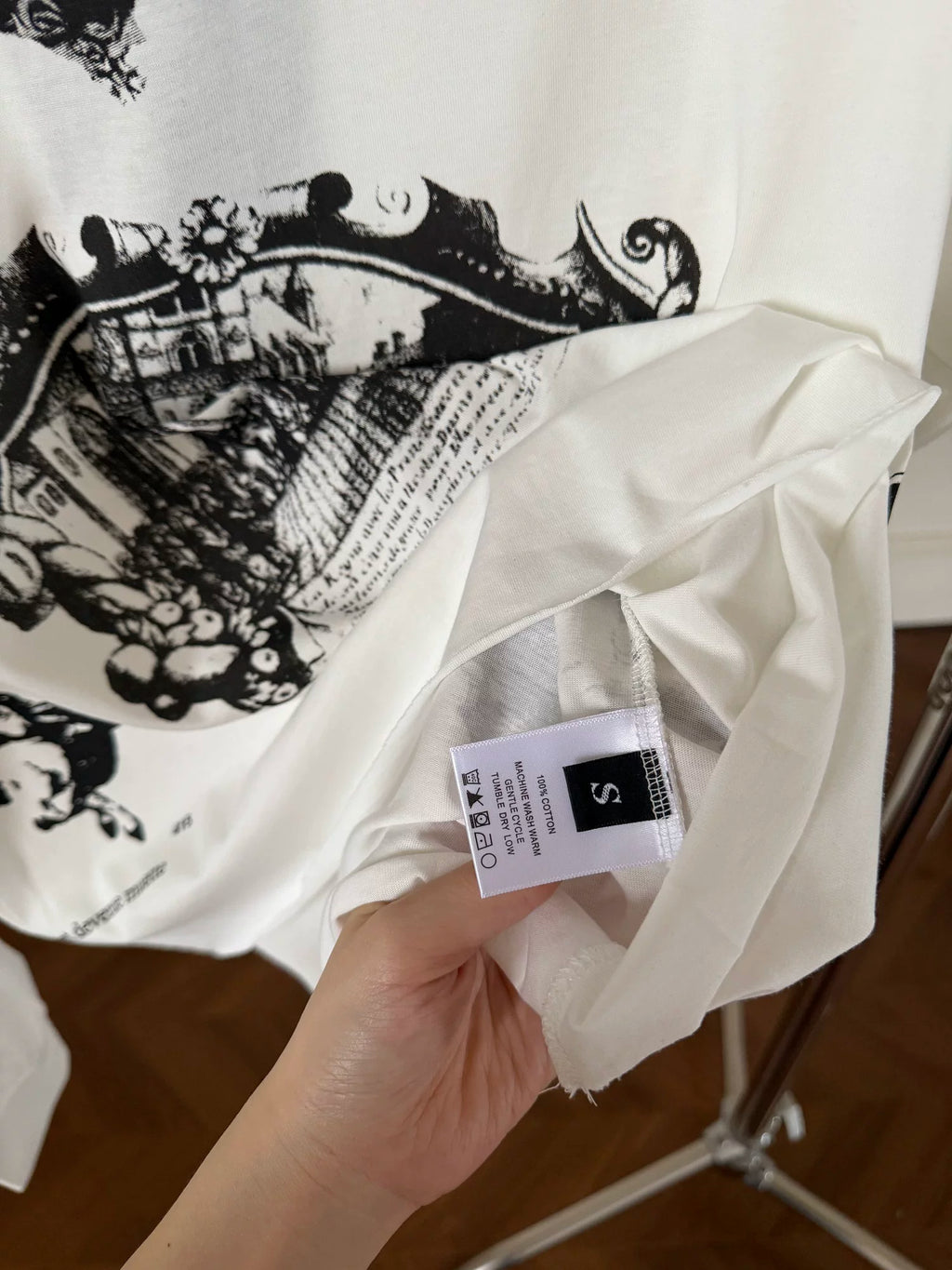 ERD Vintage French Text Engraving Art Long Sleeve T‑Shirt