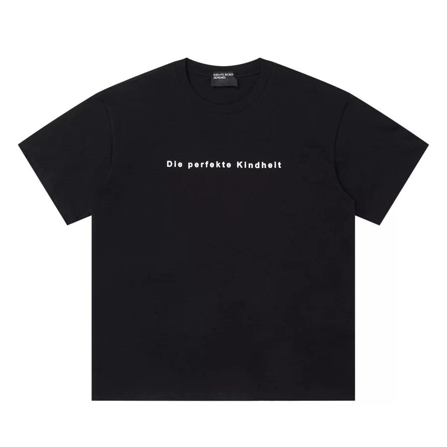 Die perfekte Kindheit German Text Logo T‑Shirt Black