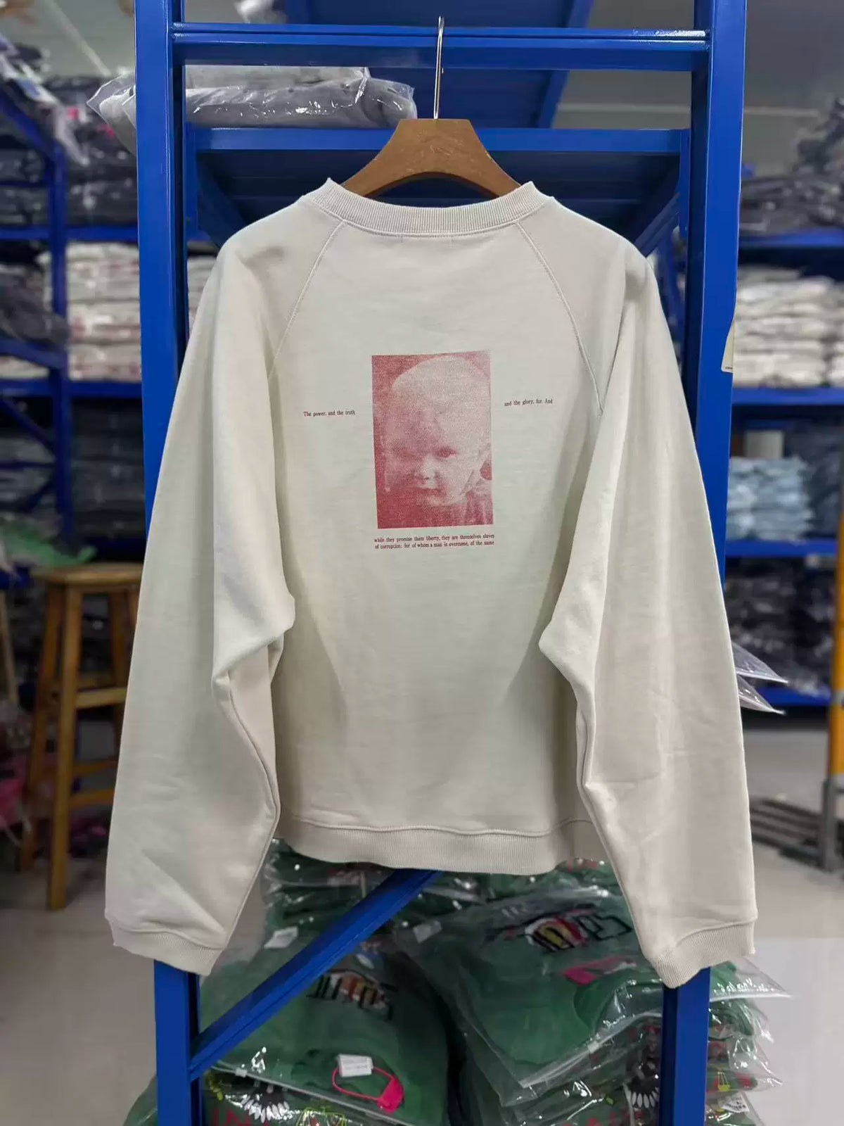 Enfants Riches Déprimés Red Print Cropped Raglan Sweatshirt Off‑White