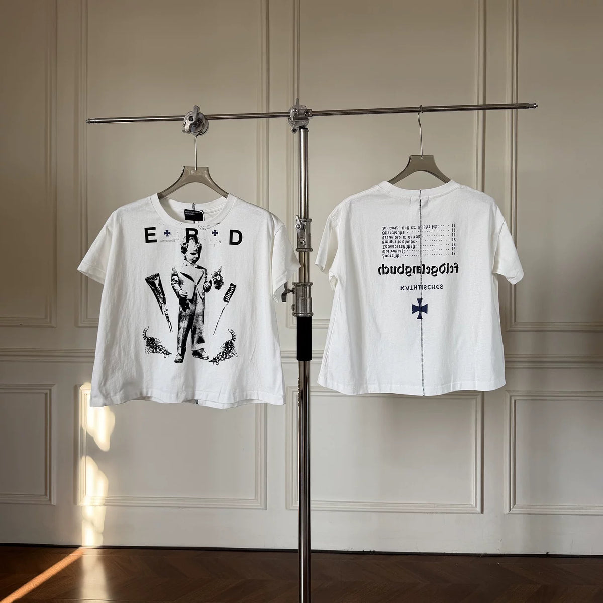 ERD Vintage Washed White Cropped Short Sleeve T‑Shirt