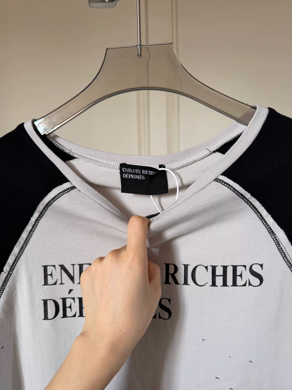 ERD Vintage Distressed Raglan Long Sleeve T‑Shirt